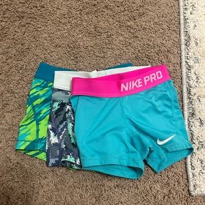 Teal Nike Pro set, YXS